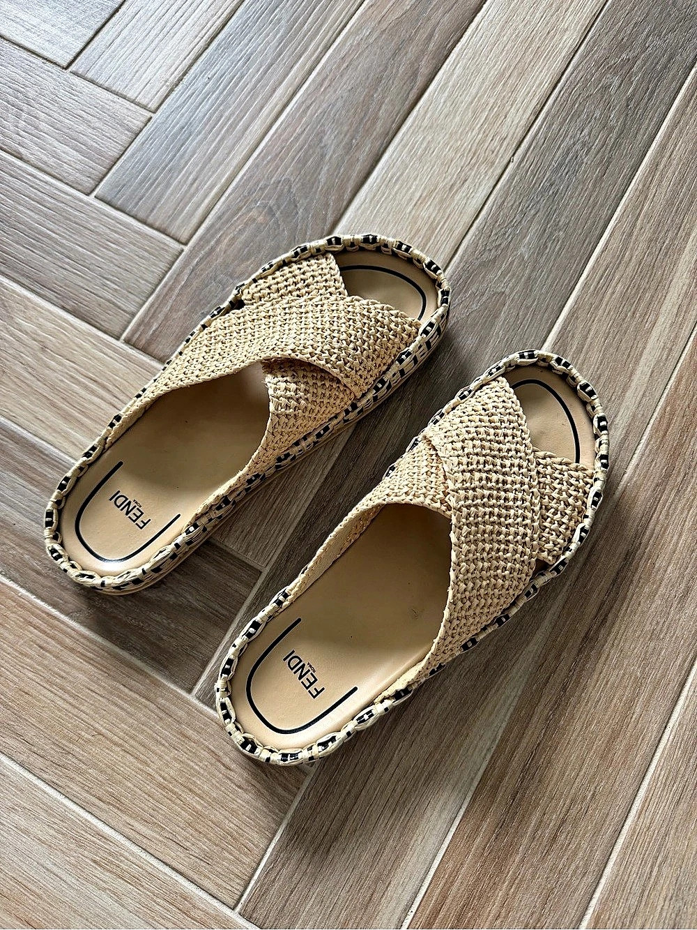 Authentic Fendi Zucca Raffia Slide Sandals Beige & Black EU 37.5
